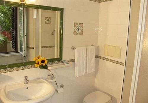 Guest house Porta Pia 2*